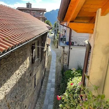 Feriehus La Casa Nel Borgo Con Meravigliosa Vista Lago